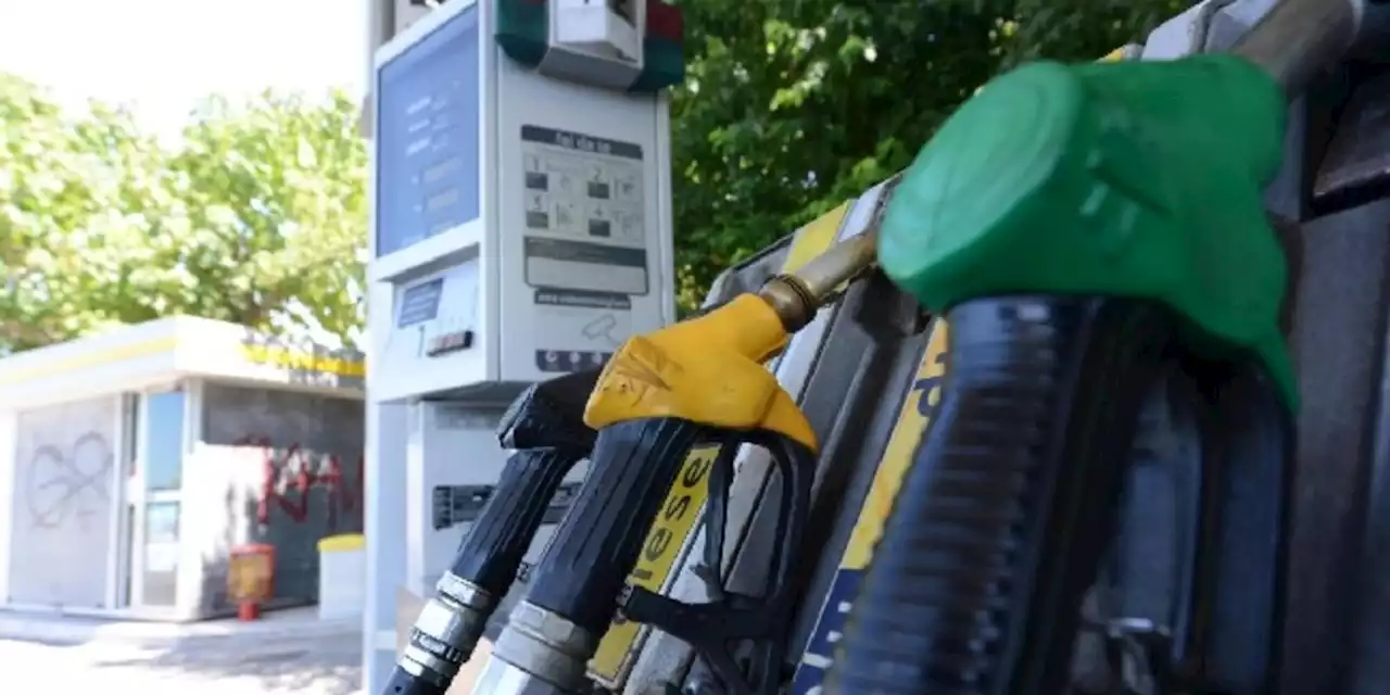 Dl Carburanti, Cdm ha dato il via libera al testo: 'Taglio delle accise fino all'8 luglio, Iva ridotta al 5% per il metano'