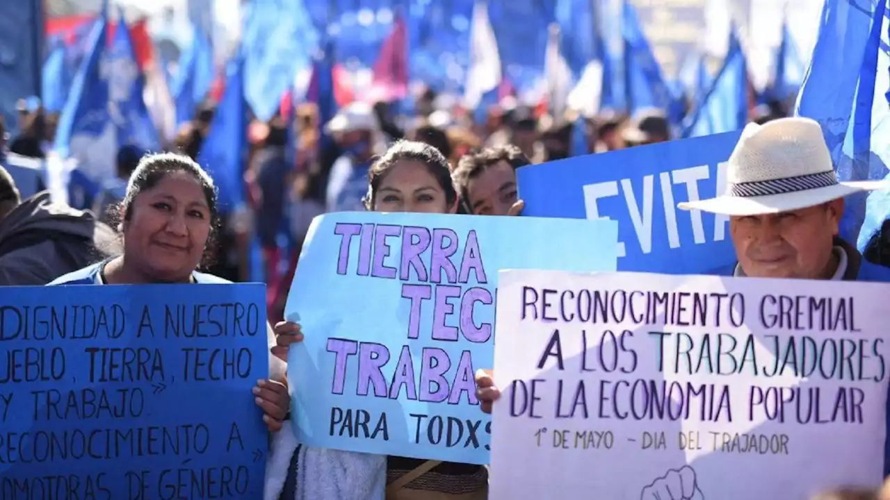 Alberto Fernández: 'Debemos institucionalizar a quienes trabajan en la economía popular'