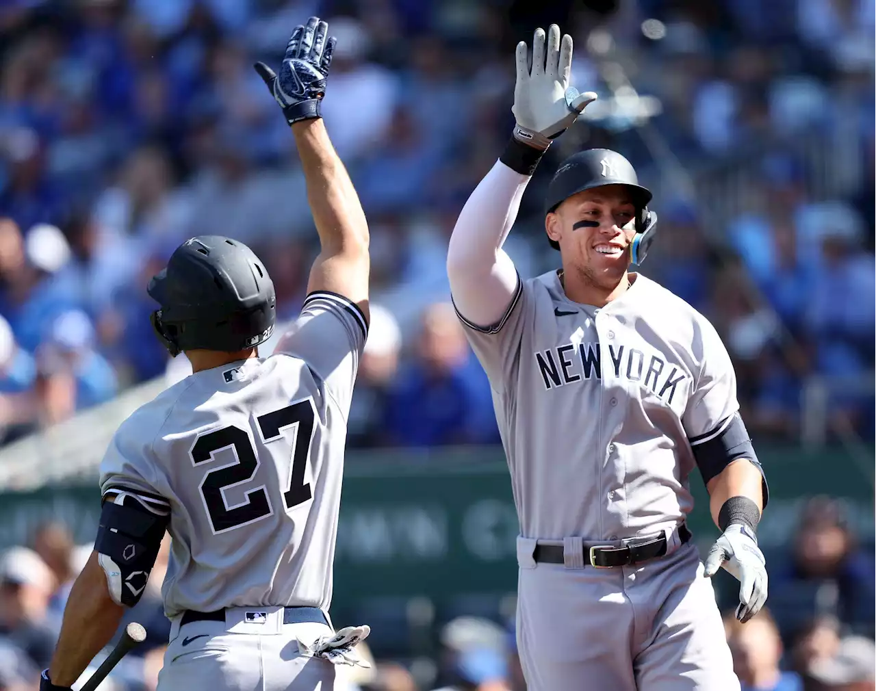 Aaron Judge homers twice as Yankees beat Royals to extend win streak to nine