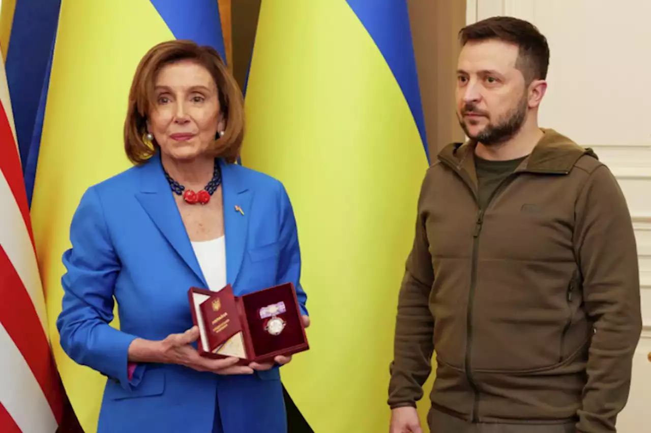 Kunjungi Ukraina, Nancy Pelosi Nyatakan Sumpah Berisi Dukungan AS untuk Volodymyr Zelensky - Pikiran-Rakyat.com