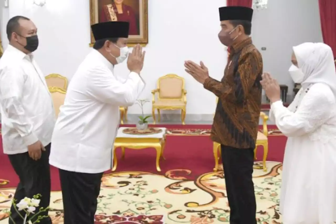 Silaturahmi dengan Jokowi, Prabowo Subianto dan Sang Putra Disuguhi Opor hingga Tempe Bacem - Pikiran-Rakyat.com