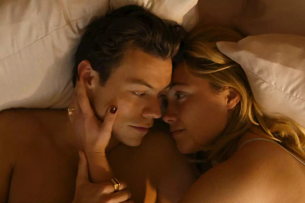 Florence Pugh and Harry Styles Pop Their Fifties Paradise Bubble in 'Don't Worry Darling' Trailer