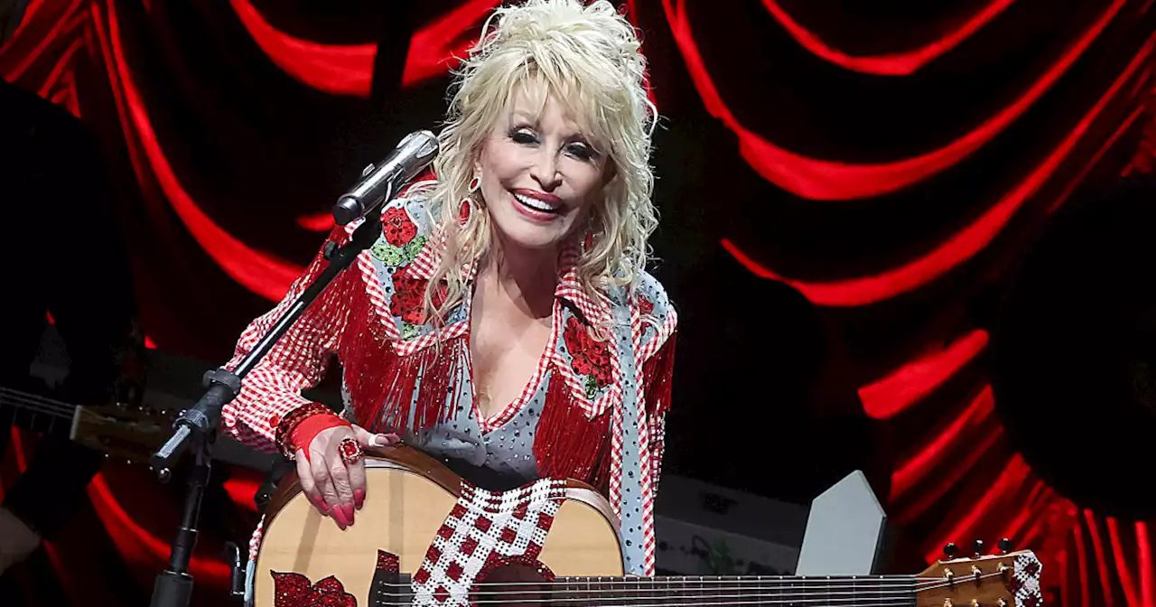 Dolly Parton only being reachable by fax machine is the most Dolly Parton thing ever