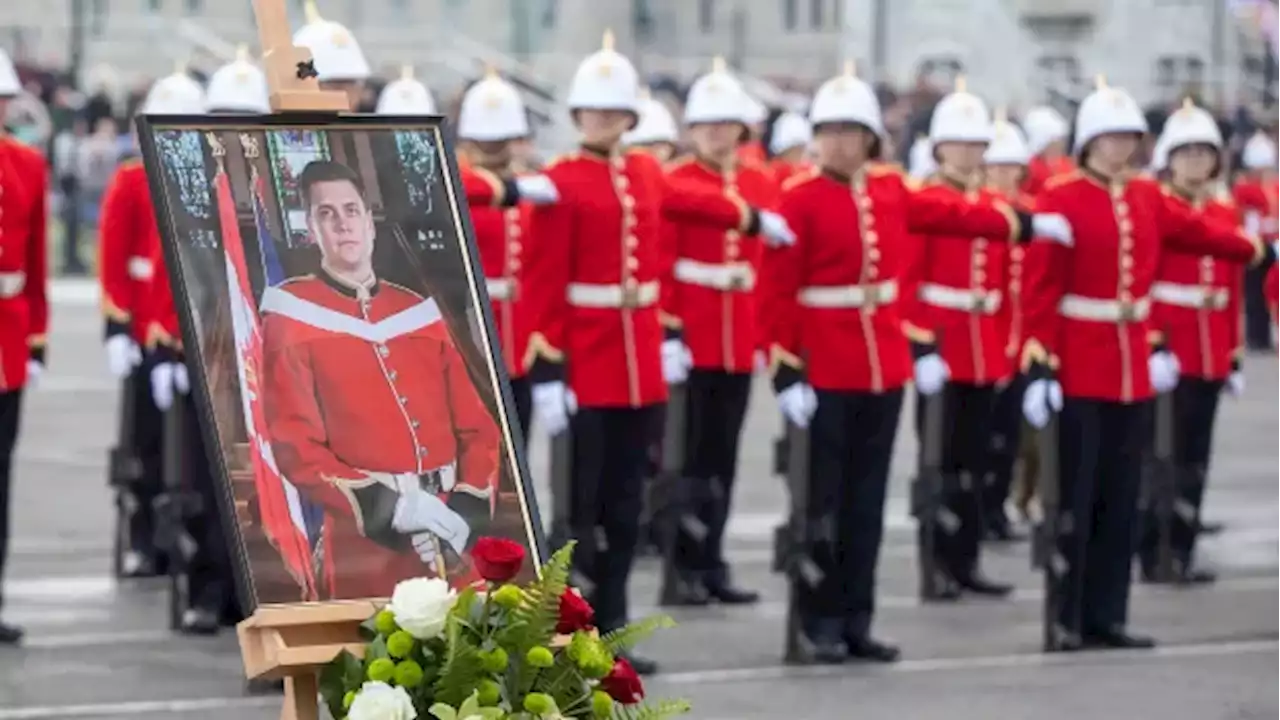 'Tragic loss' looms over RMC convocation as cadets get posthumous degrees | CBC News