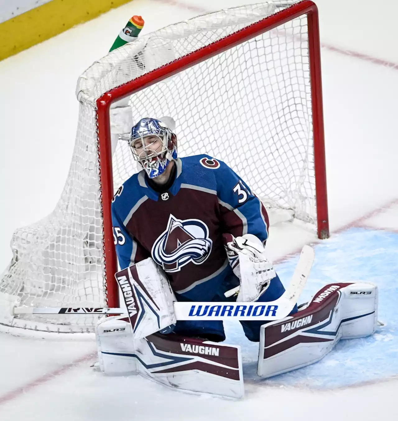 GAME 2 BLUES: St. Louis stuns Avs, 4-1, series tied