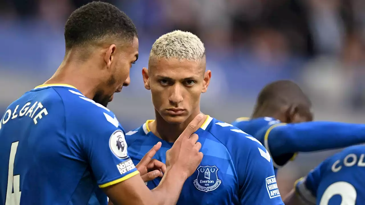 'Cuci Tuh Mulut!' - Bintang Everton Richarlison Niat Banget Semprot Legenda Liverpool Jamie Carragher | Goal.com