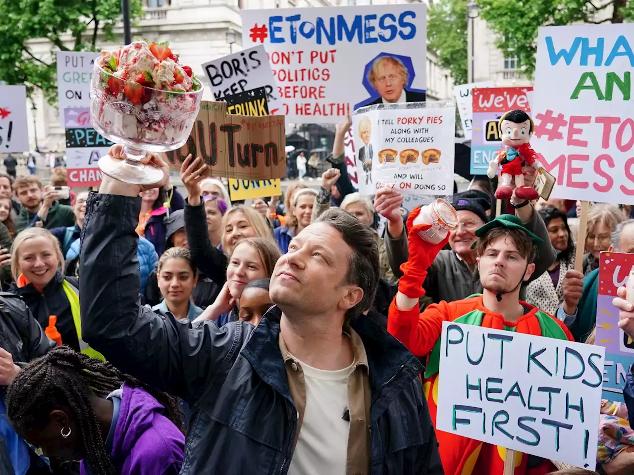 Jamie Oliver’s ‘Eton Mess’ protest sees ‘powerful’ turnout despite backlash