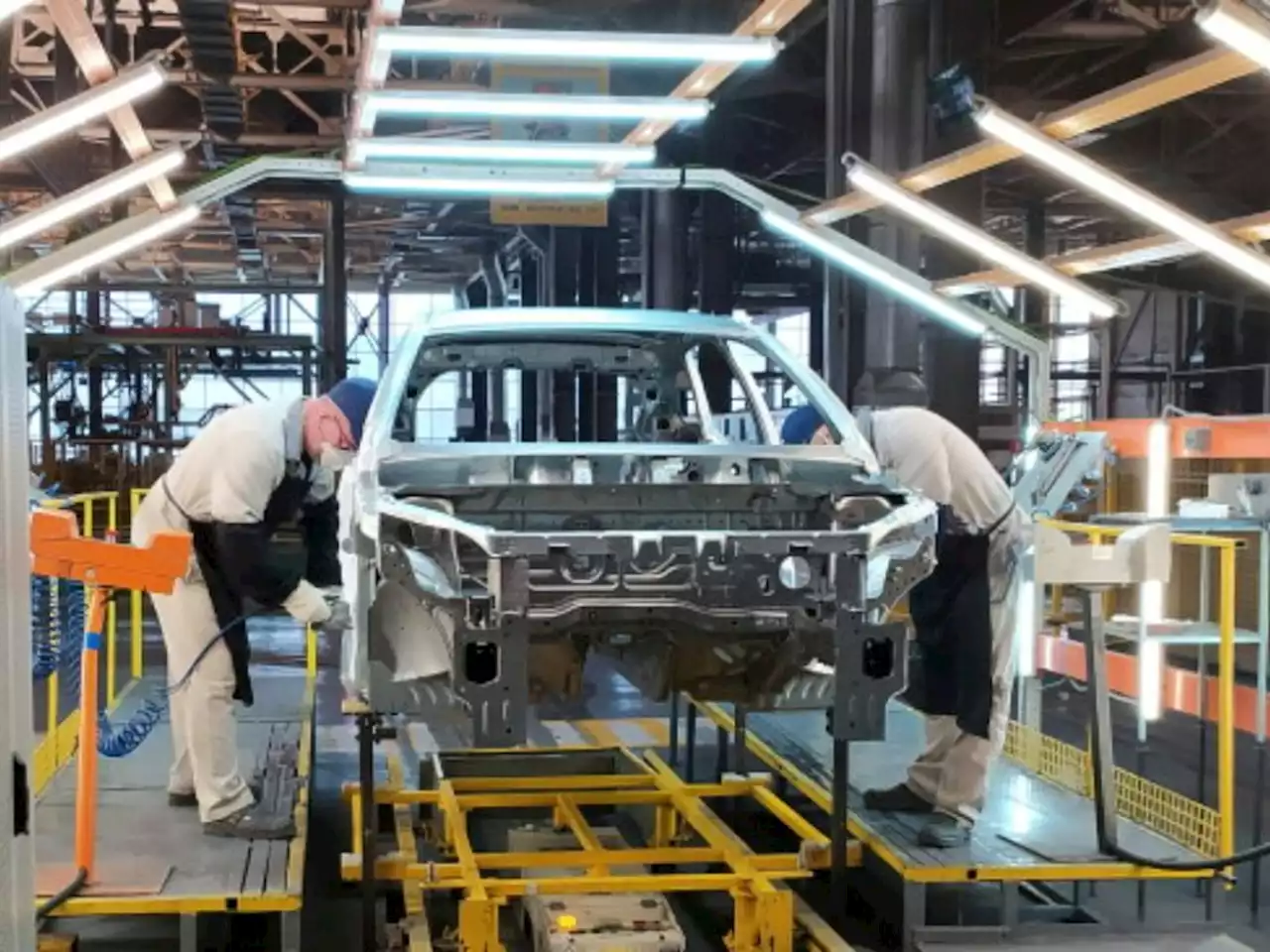 Renault transfers assets to Russian state for 'one symbolic ruble'
