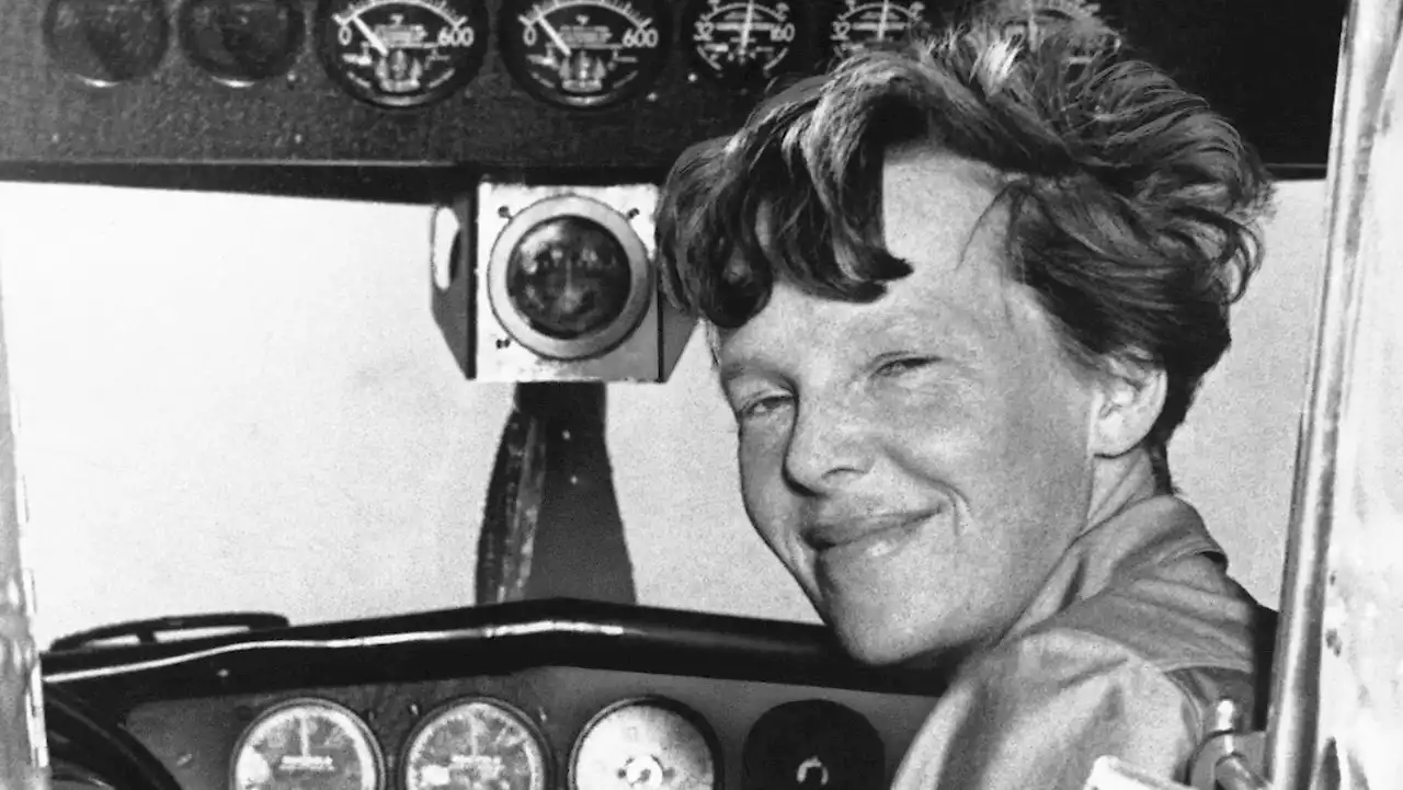 Als Amelia Earhart als erste Frau den Atlantik überquert