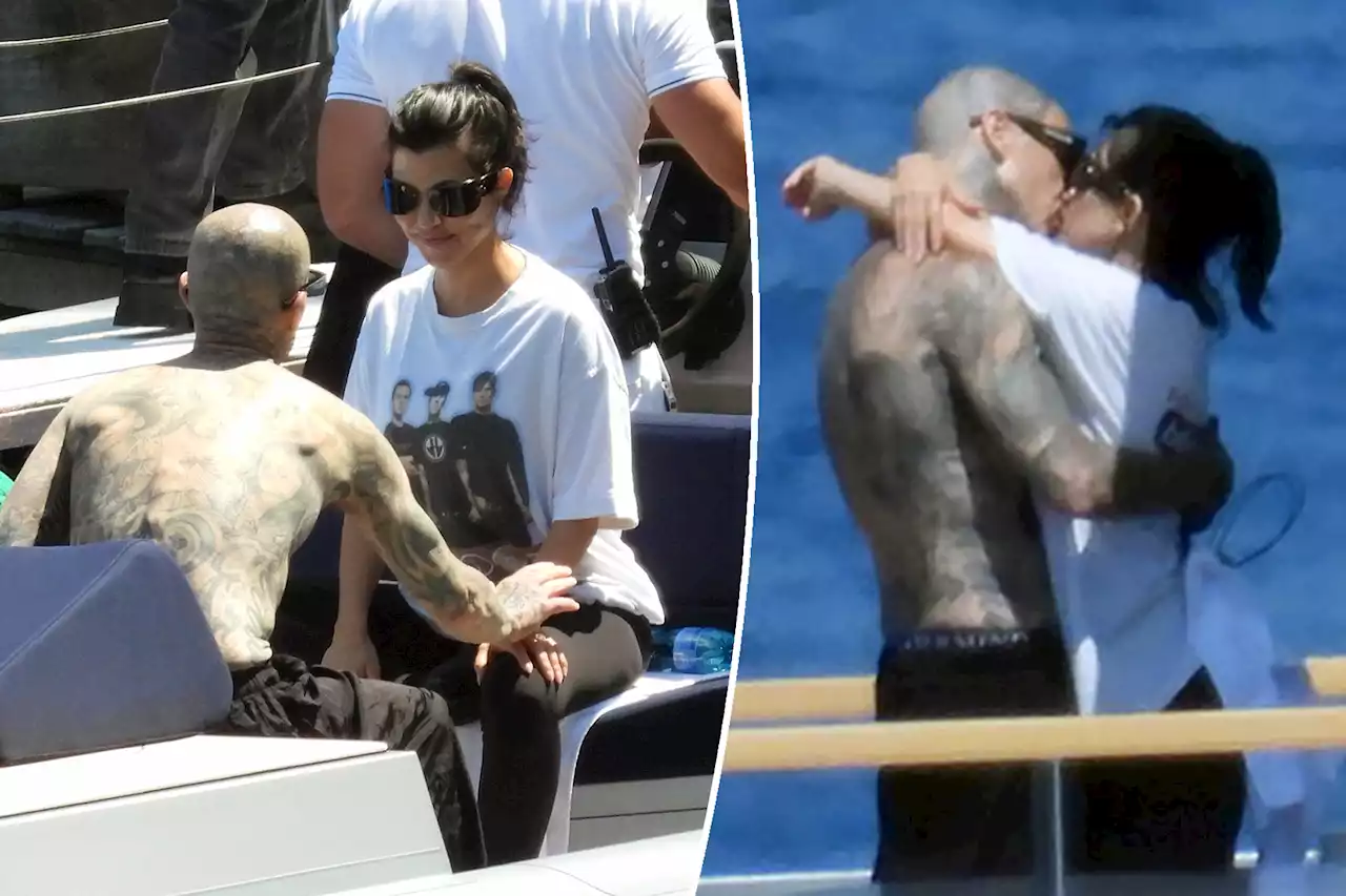 Kourtney Kardashian, Travis Barker make out in Italy before rumored wedding