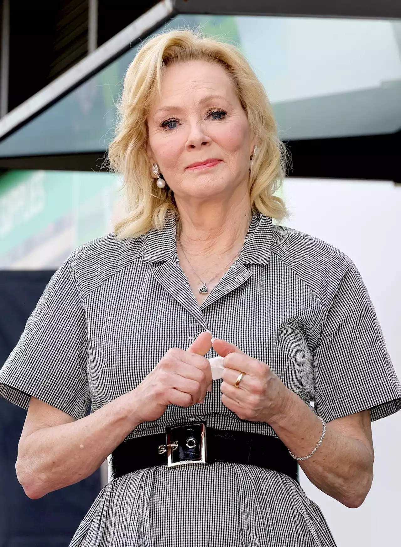 Jean Smart Opens Up About Being A Widow And Working Mom