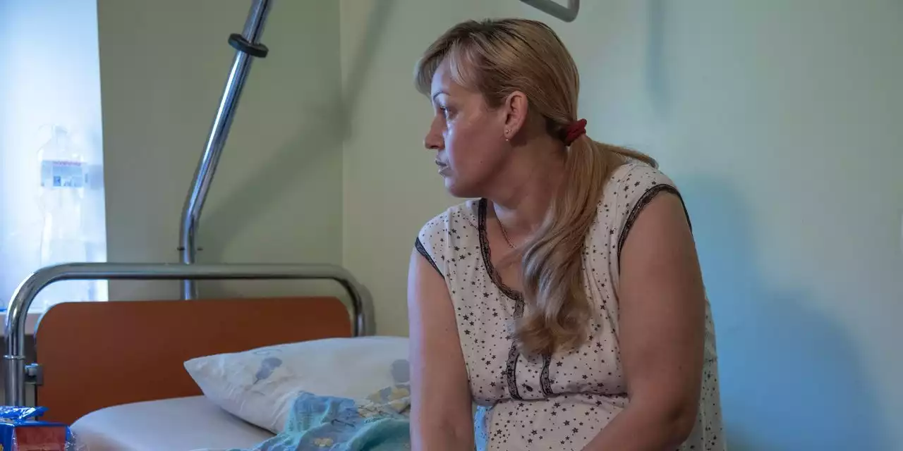 Ukrainian Families Risk Their Lives to Escape Russian Occupation