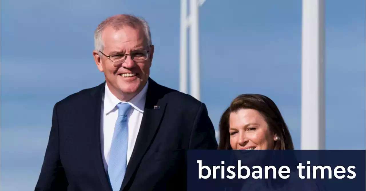 Morrison and Albanese begin final campaign day in Melbourne