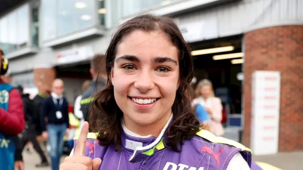 Chadwick takes her fifth win in a row in W Series