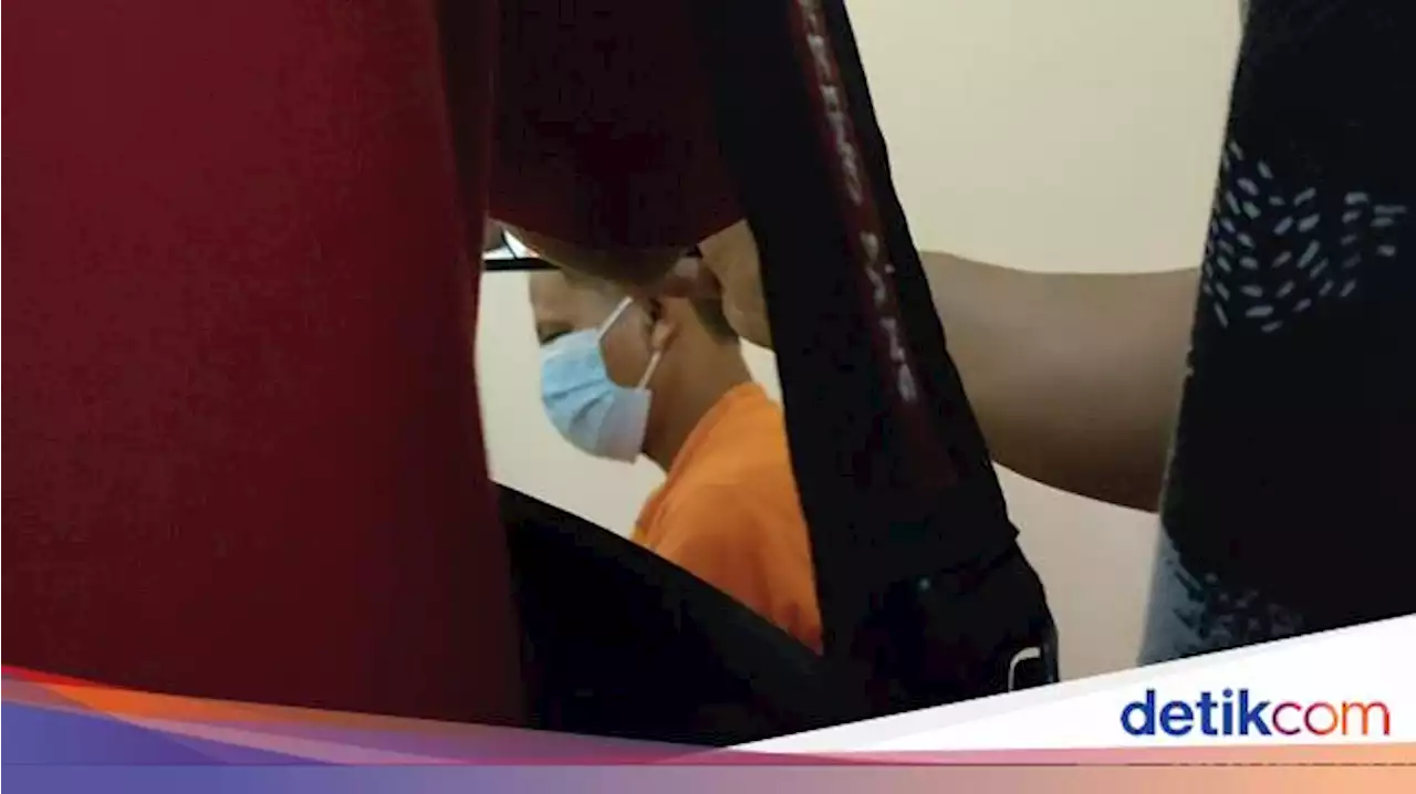 Pria Garut Akui Dapat 'Pesan Gaib' Sebelum Cabuli Dua Kakek