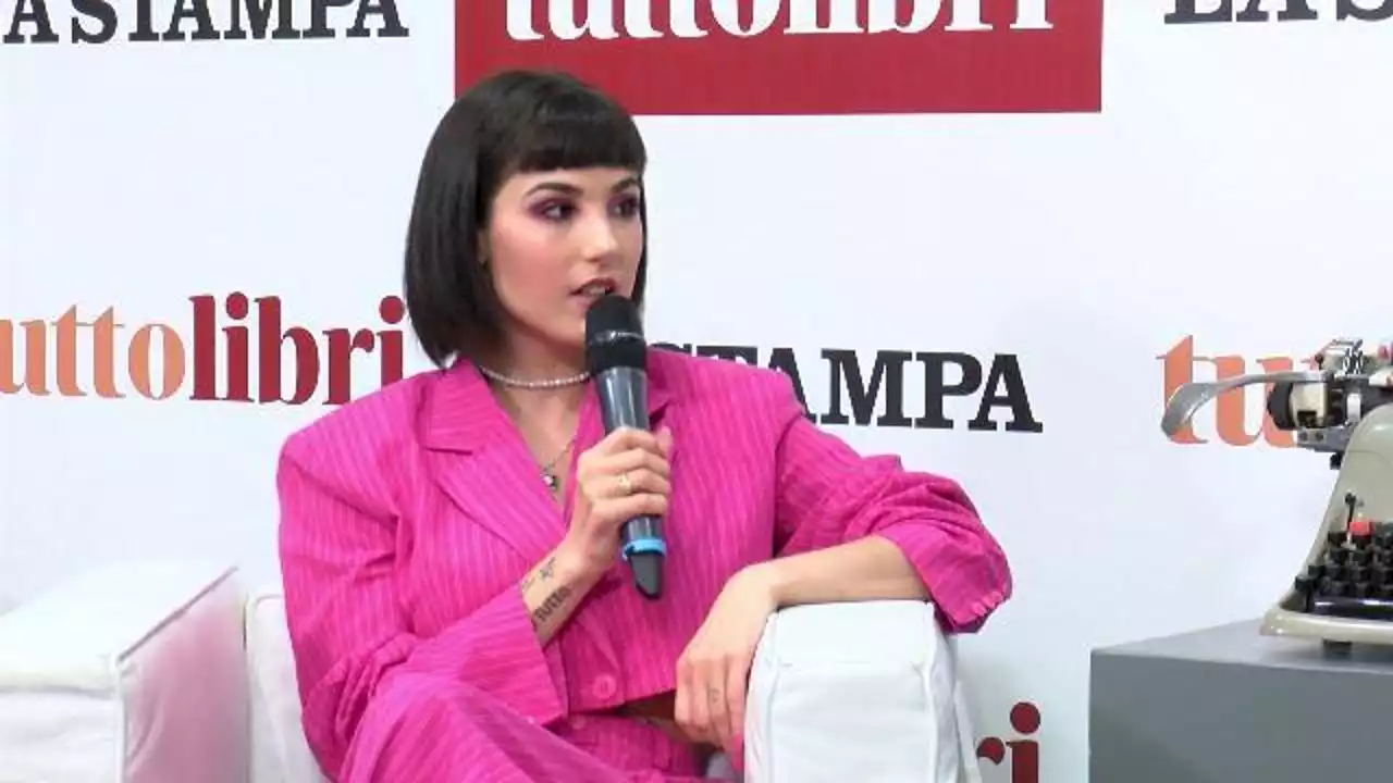 Salone del Libro, Giorgia Soleri: 'Mi ribello alla normalizzazione del dolore femminile e rivendico il piacere'