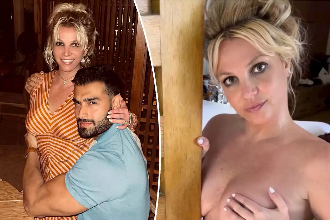 Britney Spears poses for nude photo after suffering miscarriage