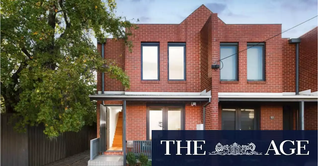 Modern Carlton North home sells for $1.615m in election day auction