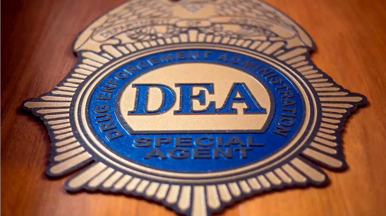 Crooked DEA Agent Sold Intel to Defense Attorneys, Feds Say