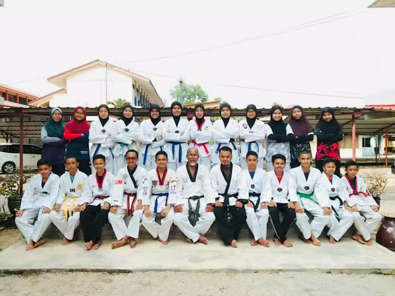 Zakaria tabur bakti 42 tahun dalam sukan taekwando