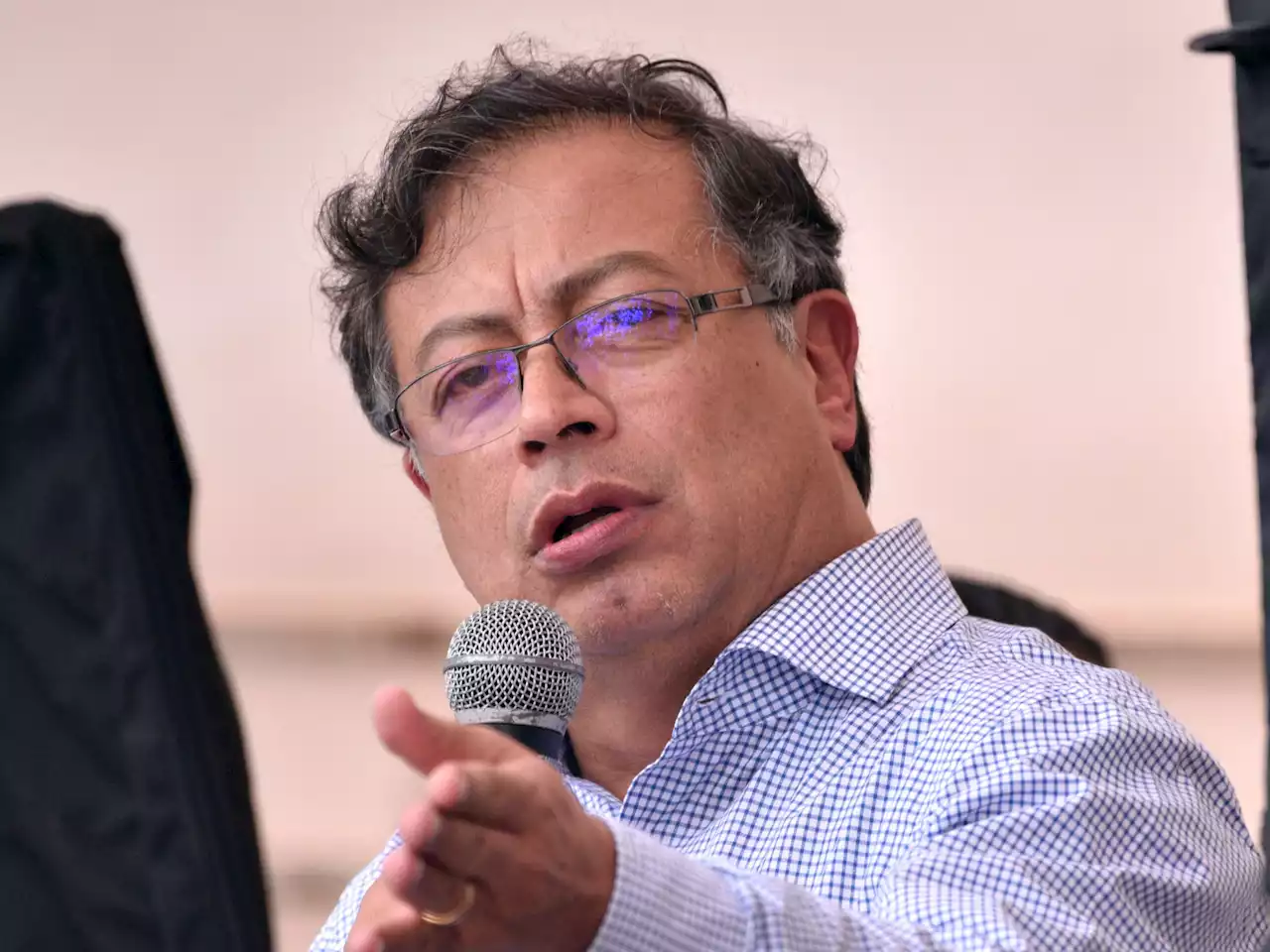 Están expropiando el derecho al voto: Gustavo Petro sobre suspensión a Daniel Quintero