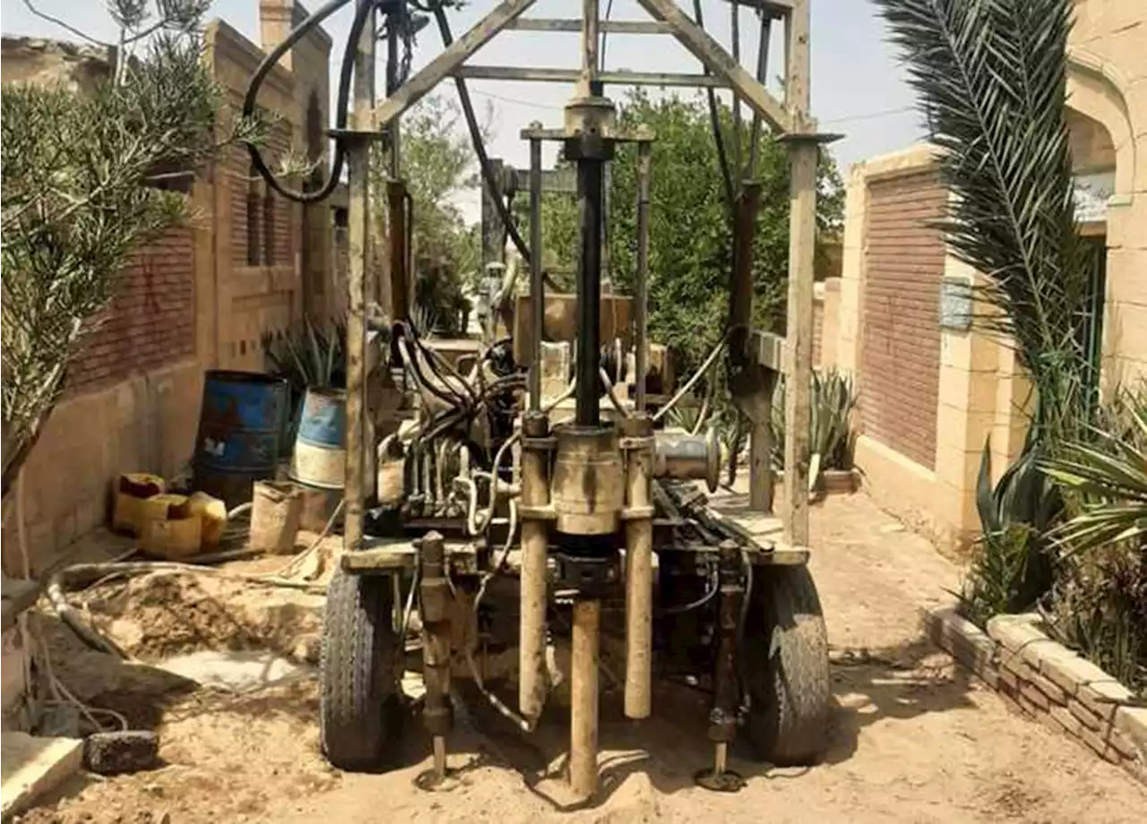 توقعات بهدمه.. ماذا يجري عند قبر طه حسين؟