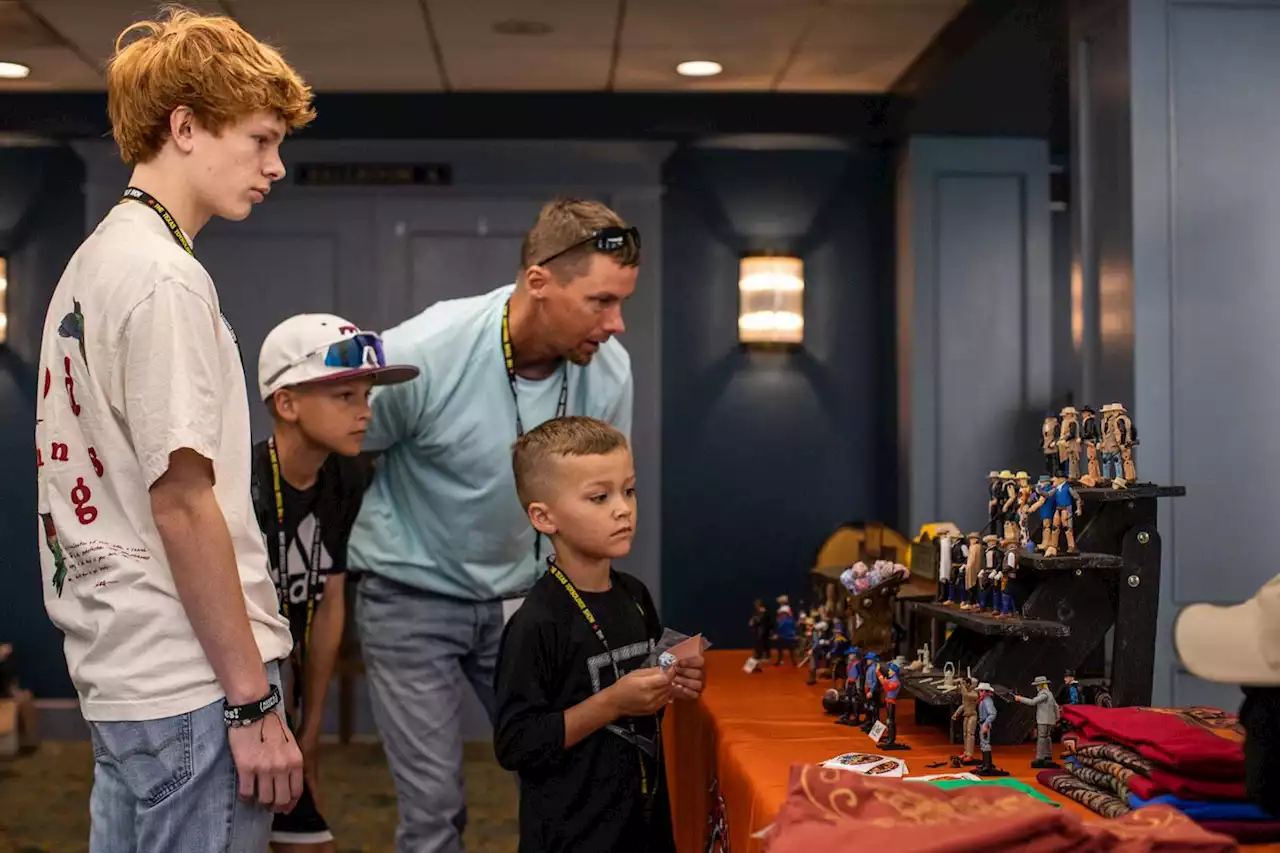 ‘It’s good to see a comeback’: History buffs enthralled by exhibits at first Texas Toy Soldier Show in three years