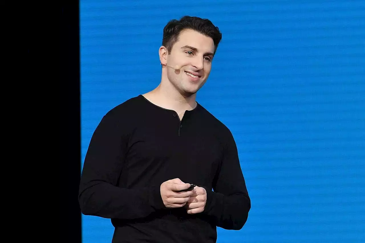 Airbnb’s Billionaire CEO Is Giving The Obama Foundation $100 Million For Travel-Focused College Scholarships