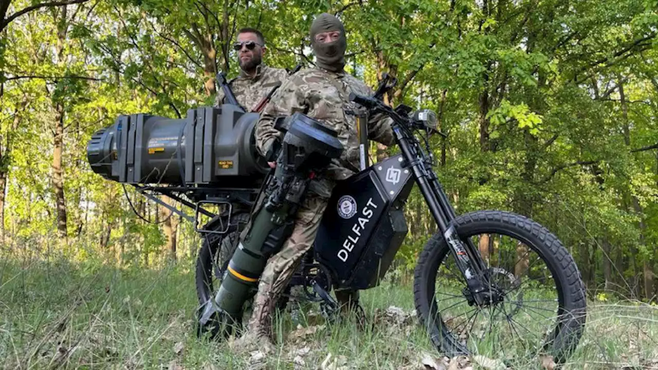 Ukrainian soldiers are now using powerful electric bikes to take out Russian tanks