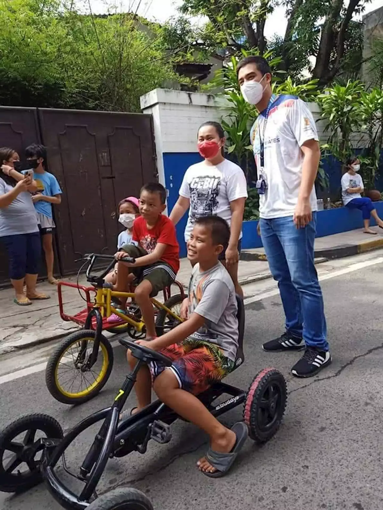 Pasig barangay opens its own 'People's Street'