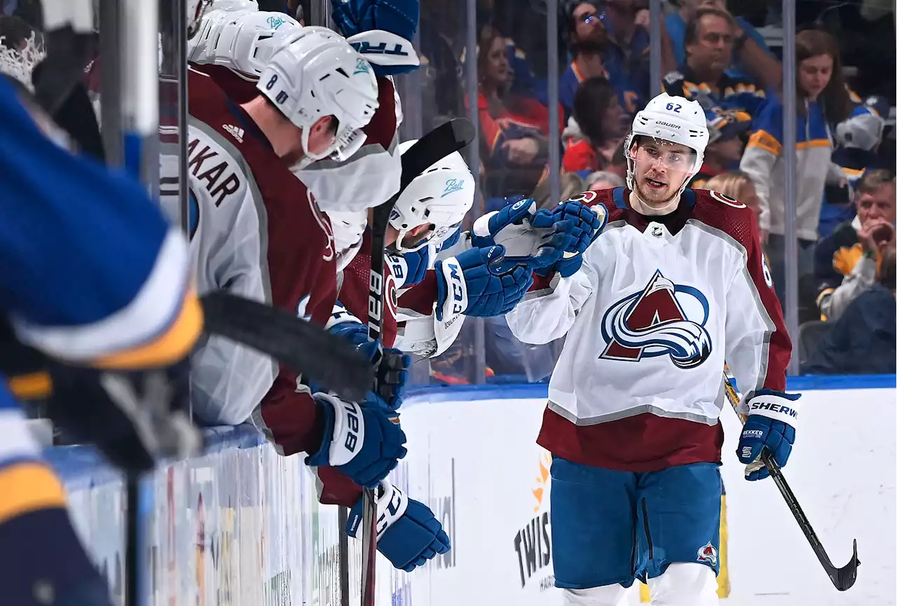 Avalanche topple Blues in bounce-back Game 3 win