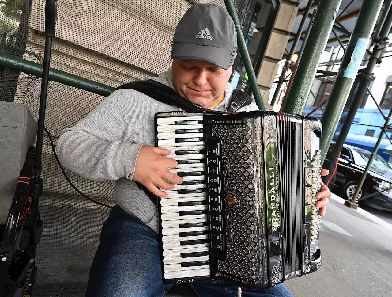 NYC accordion player has Upper West Side residents singing the blues