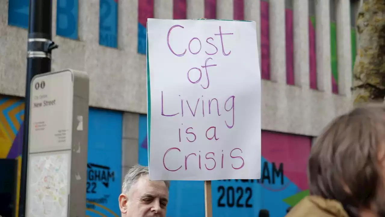 Cost of living: Former Tory leader calls for benefits increase 'to help poorest cope'