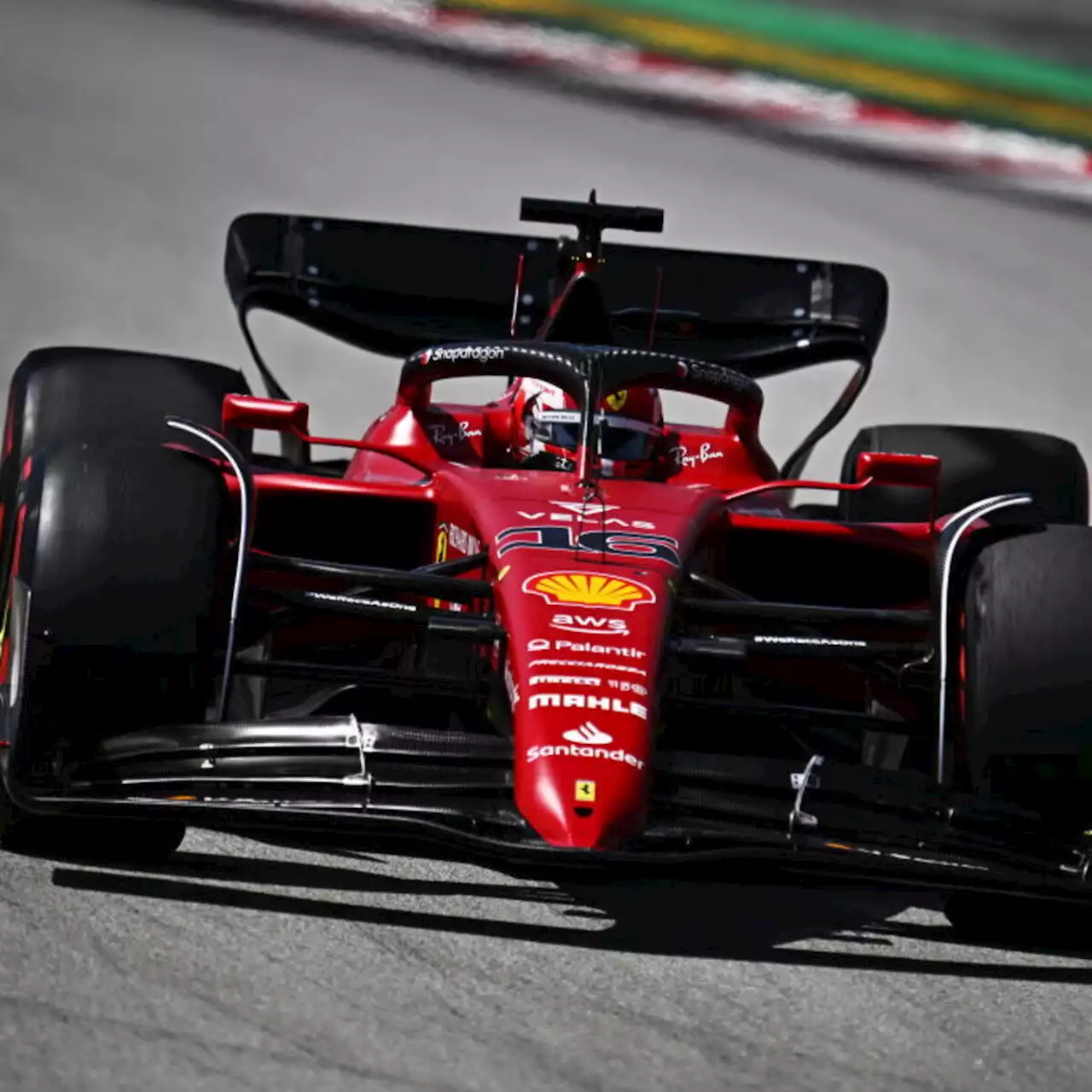 F1 Spagna, problemi per Leclerc: F1-75 ai box, beffa a Barcellona