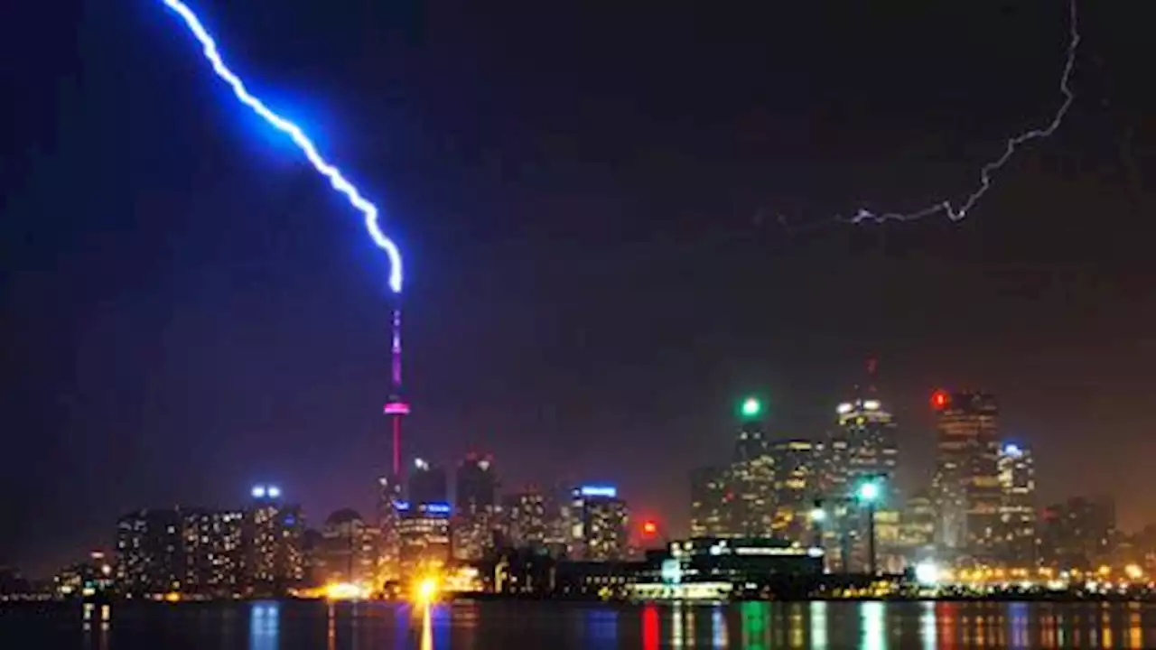 Deadly thunderstorm wreaks havoc in east Canada