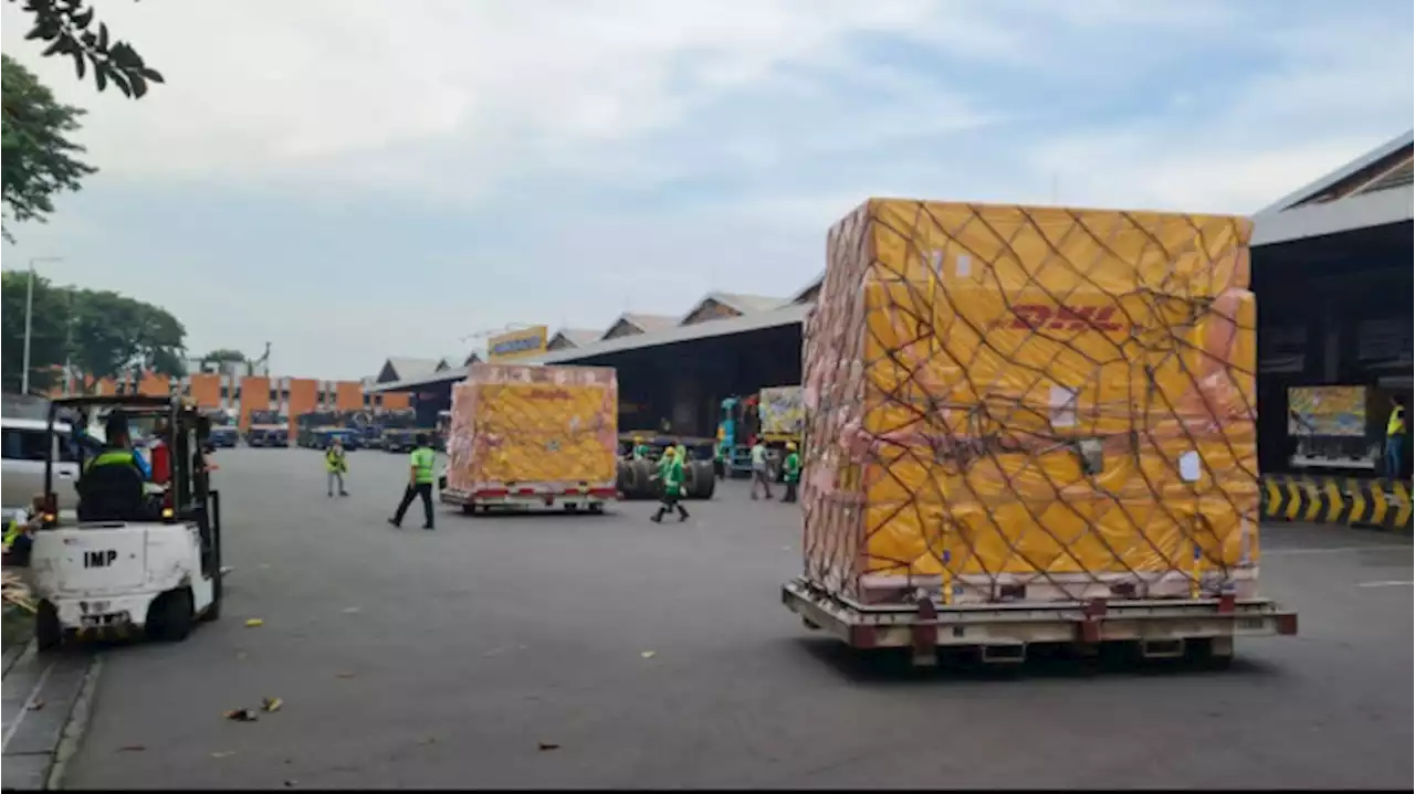 Mobil Balap Formula E Tiba di Bandara Soetta