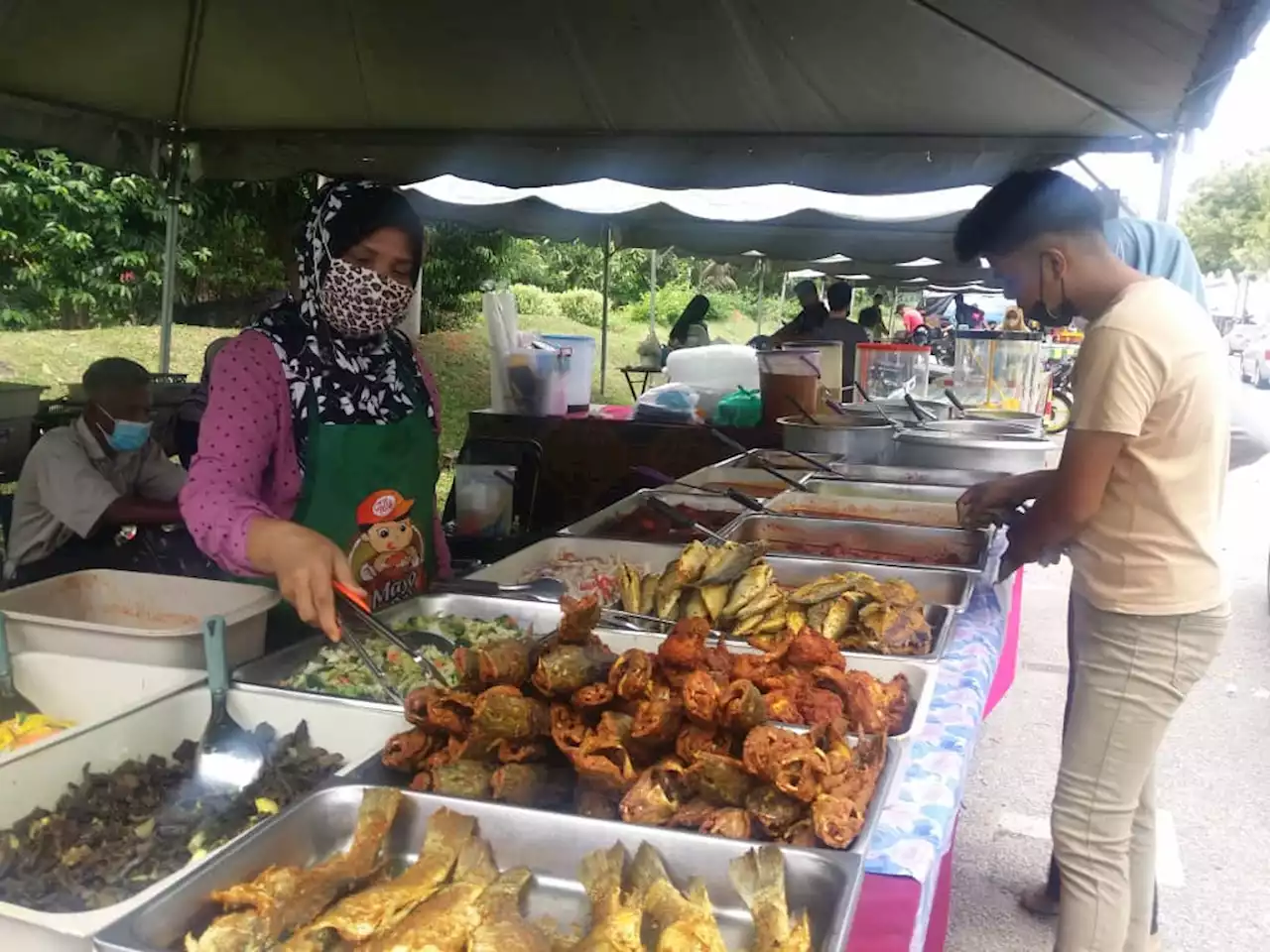 Peniaga makanan mula terjejas bekalan ayam