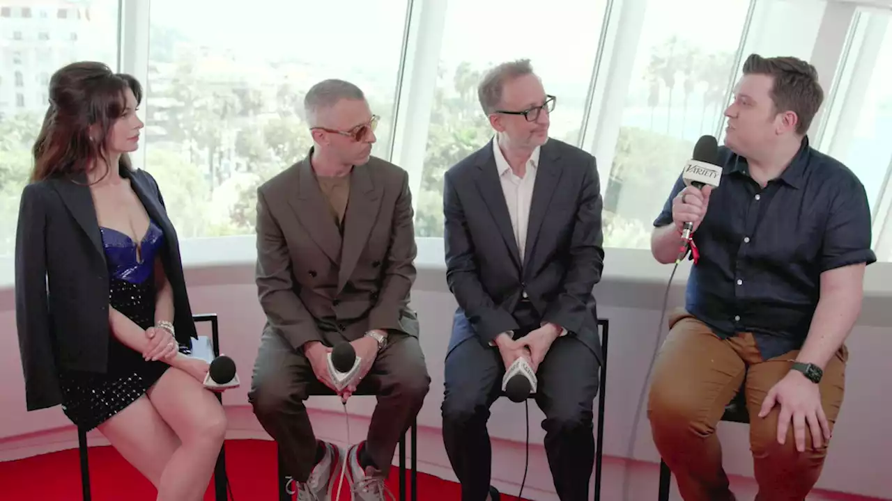 Anne Hathaway, James Gray Tear Up During Seven-Minute Emotional Cannes Standing Ovation for ‘Armageddon Time’