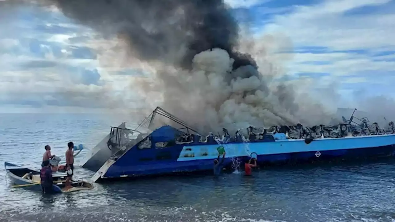 Al menos siete muertos y 22 heridos al incendiarse un ferry