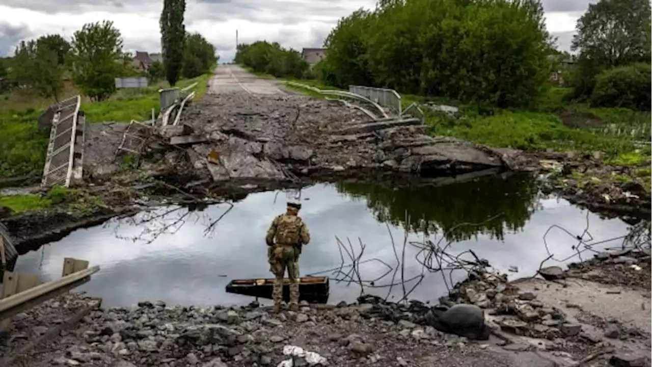 As Russia wages offensive in Donbas, Ukraine rules out ceasefire or land concessions | CBC News