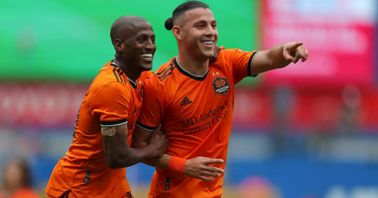 Ferreira propels Dynamo to 3-0 victory over Galaxy