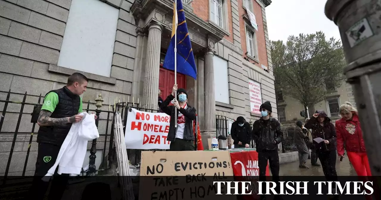 Workers group occupying Eden Quay property to defy court order