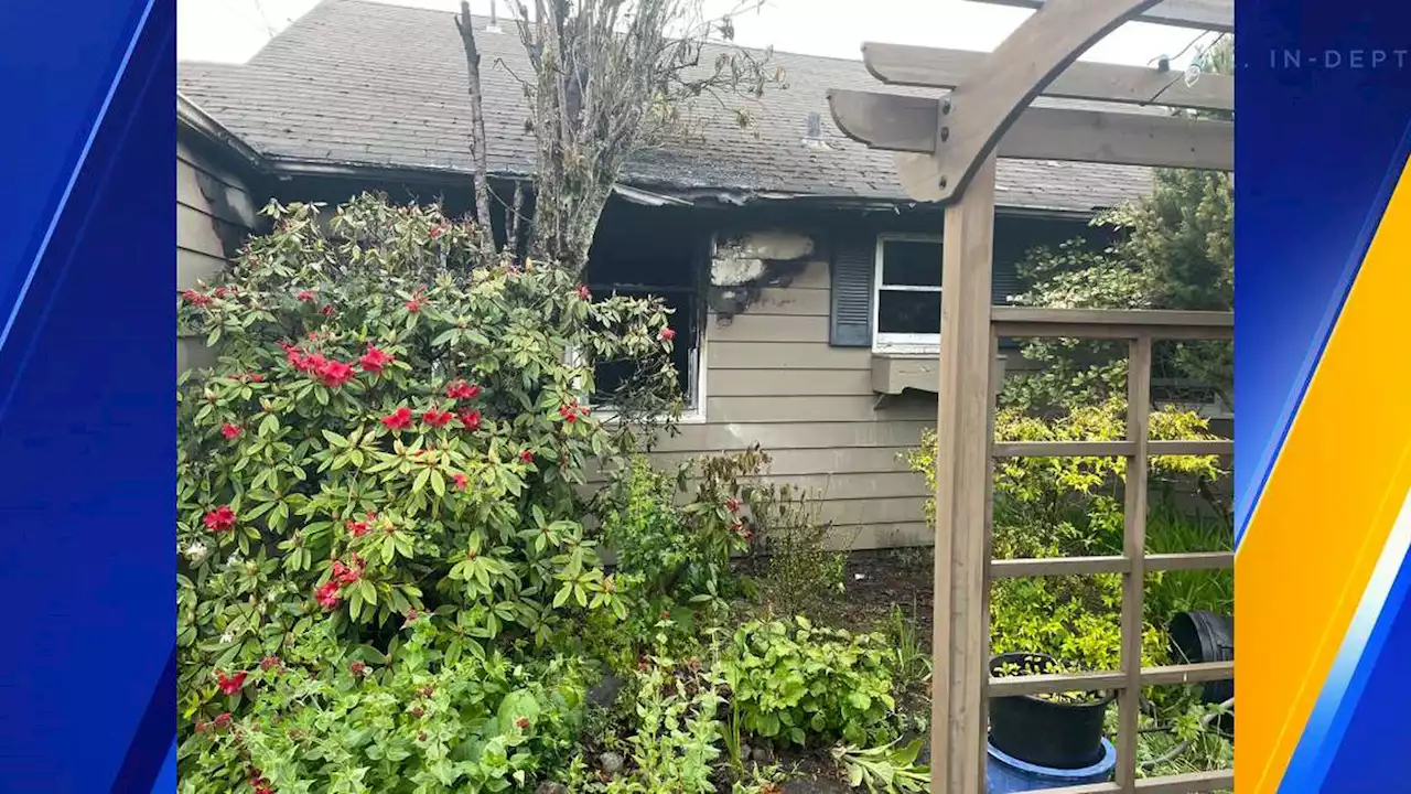 3 hurt in West Seattle house fire