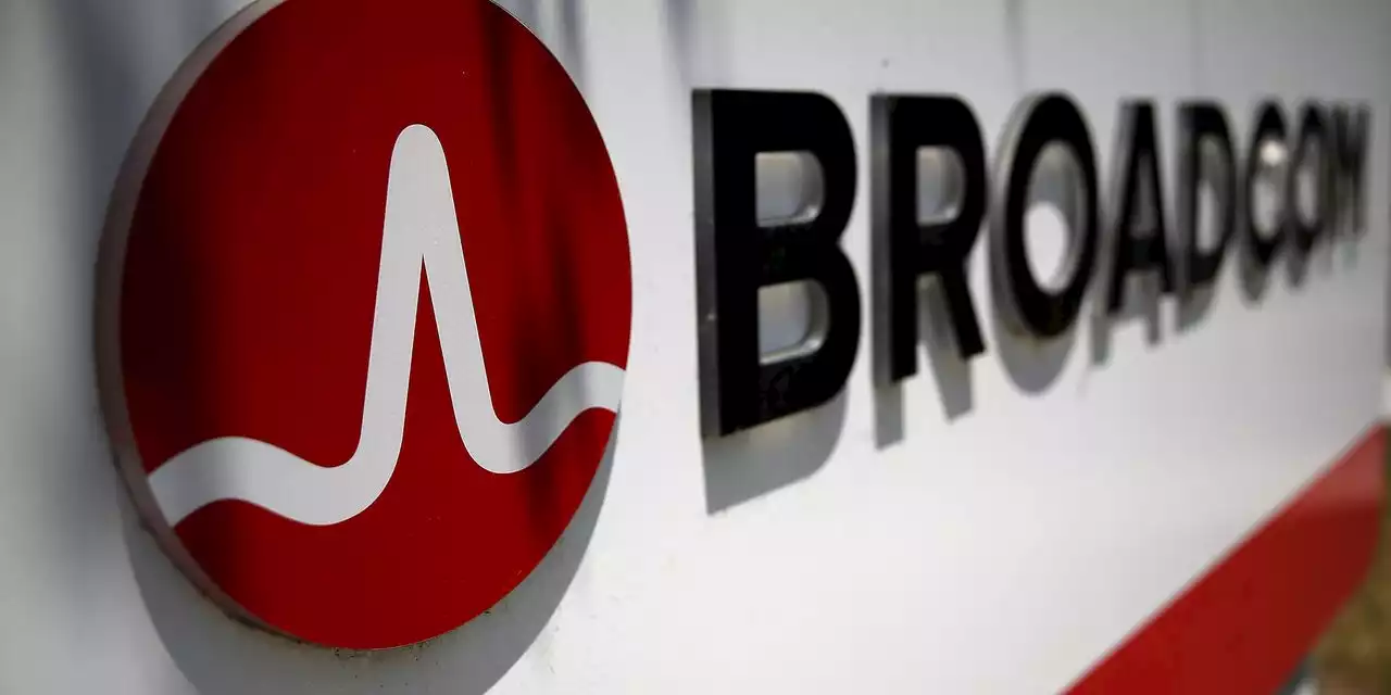 Broadcom reportedly in talks to buy VMware