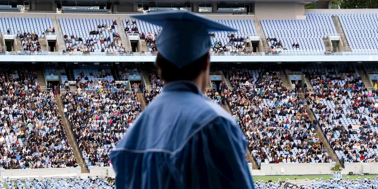 As Biden Zeroes In on Student-Loan Forgiveness Decision, Voter Anxiety Grows