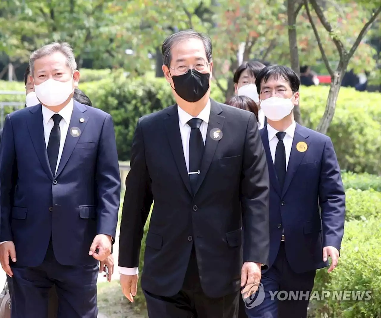 권양숙 여사 '尹대통령, 취임식 초청 감사…못가서 죄송하다'(종합) | 연합뉴스