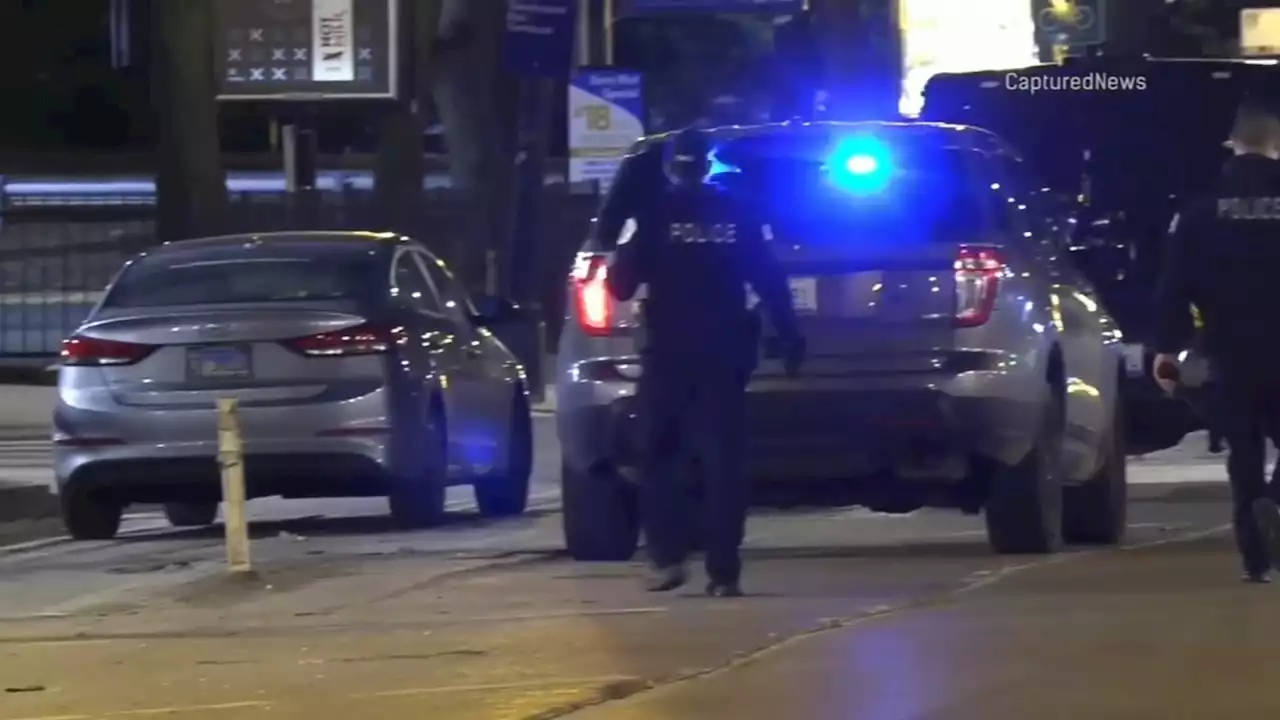 Man dies after downtown CTA Blue Line stabbing between Clinton, LaSalle stops: Chicago police