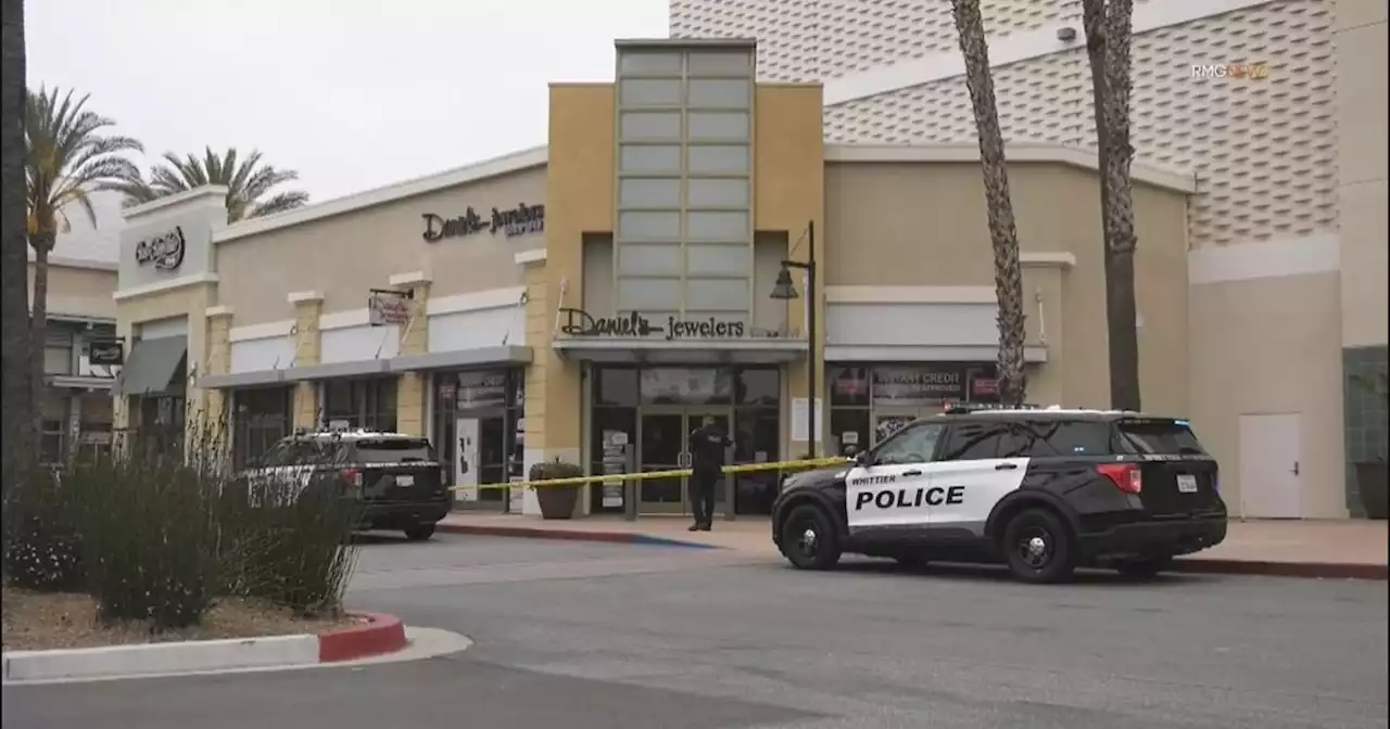 Suspects almost escape with $250K in jewelry after robbing a Whittier store