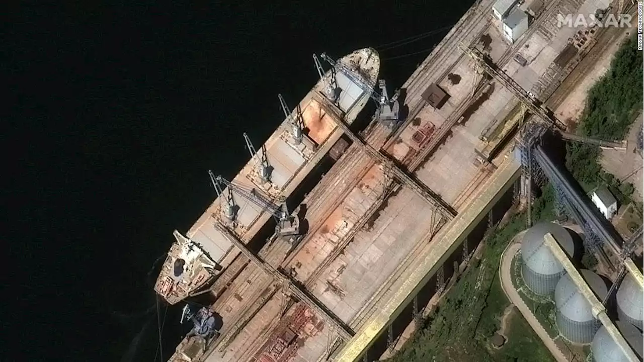 Satellite images appear to show Russian ships loading up with Ukrainian grain in Crimea