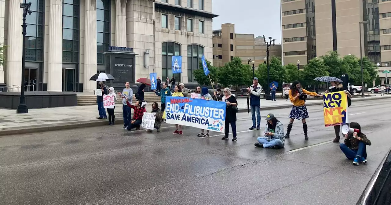 Arizona, West Virginia Residents Risk Arrest to Demand End to Filibuster